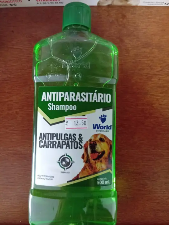 Produto Shampoo Antiparasitário World – Antipulgas e Carrapatos – 500mL