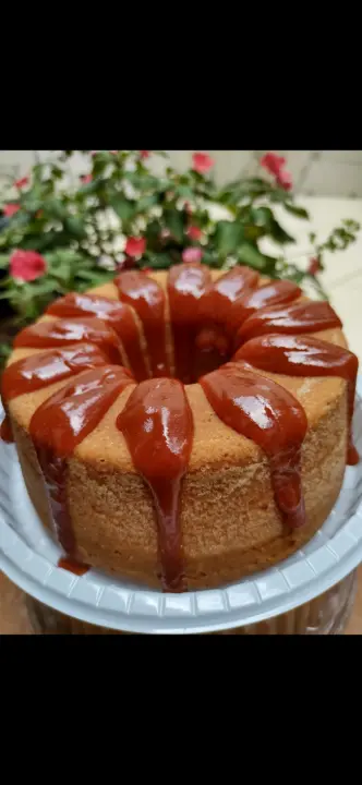 Produto Bolo De Fubá Com Calda De Goiabada